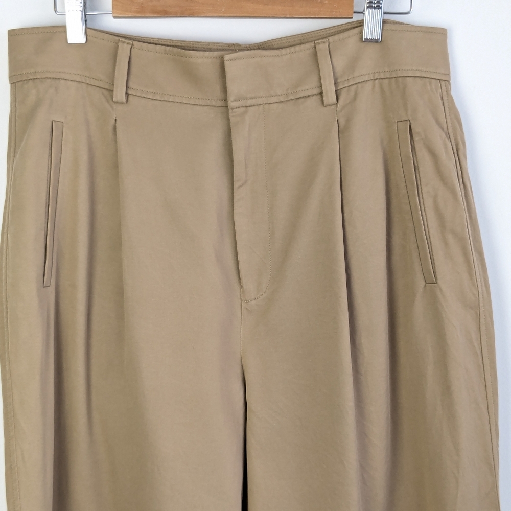 Everlane • The Draper Pleated Pant - Picture 3 of 9